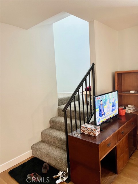 2717 Chadwick Circle, Los Angeles CA: https://media.crmls.org/medias/6779f9df-445c-46f7-936a-000eb8025b7e.jpg