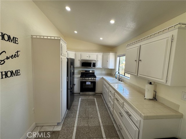 Detail Gallery Image 9 of 27 For 28302 Alessandro, Moreno Valley,  CA 92555 - 2 Beds | 1 Baths