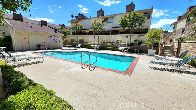 Detail Gallery Image 28 of 29 For 19451 Sherman Way #503,  Reseda,  CA 91335 - 3 Beds | 2/1 Baths