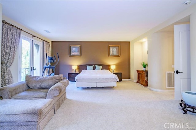 37 Twiggs, Irvine CA: https://media.crmls.org/medias/677aeee6-71dd-4dde-9b3f-b39f7f969fd1.jpg