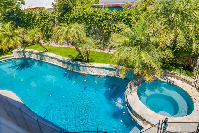 5528 Voletta Place, Valley Village CA: https://media.crmls.org/medias/677b1331-d82d-443e-848a-2d4f97534994.jpg