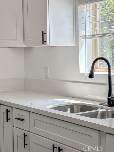 Detail Gallery Image 2 of 22 For 3610 Whiteside St, Los Angeles,  CA 90063 - 3 Beds | 1 Baths