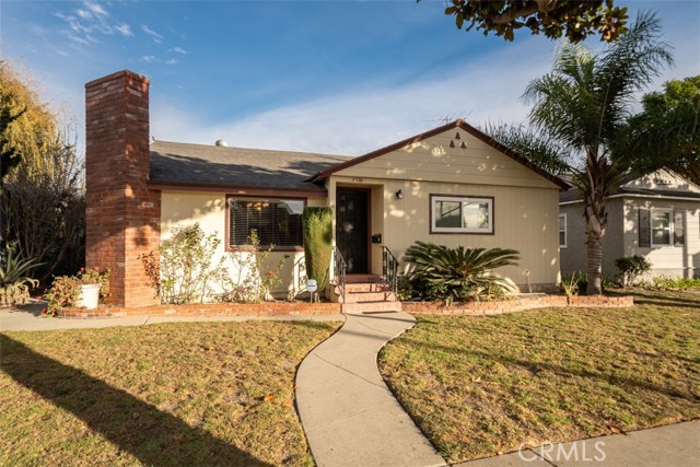 Detail Gallery Image 2 of 29 For 3706 Palo Verde Ave, Long Beach,  CA 90808 - 3 Beds | 2 Baths