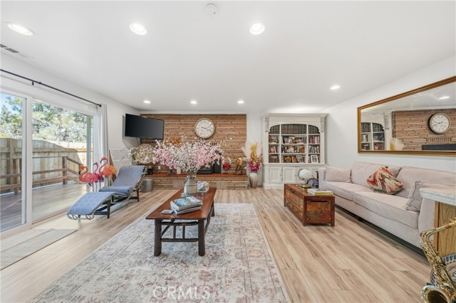 Detail Gallery Image 19 of 59 For 195 Knoll, Big Bear Lake,  CA 92315 - 5 Beds | 4 Baths