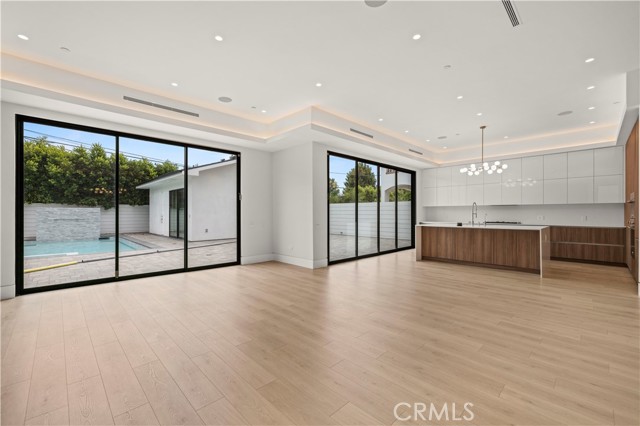 Detail Gallery Image 38 of 75 For 4532 Katherine, Sherman Oaks,  CA 91423 - 6 Beds | 6/1 Baths