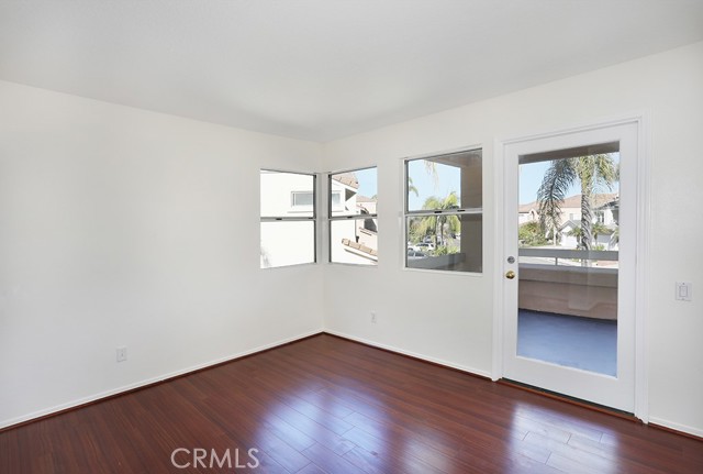 Image 31 of 50 For 961 Lone Pine