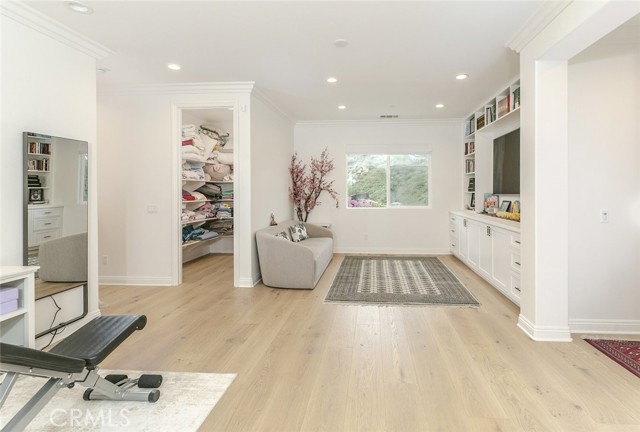 Image 36 of 67 For 12356 Longacre Avenue