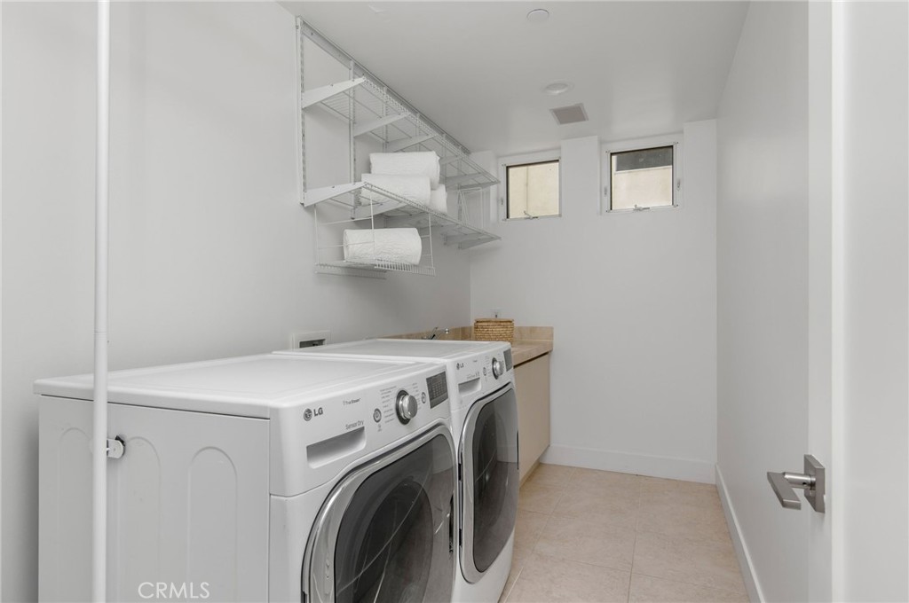 677db2c2 F6b3 4d47 Bce3 Cc552f3c507f