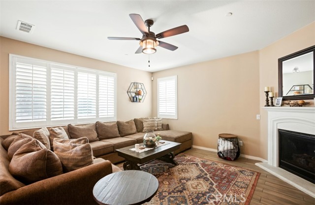 17995 Lacebark Court, San Bernardino CA: https://media.crmls.org/medias/677e298d-4bb3-4aa5-b43b-589ee02b34a3.jpg