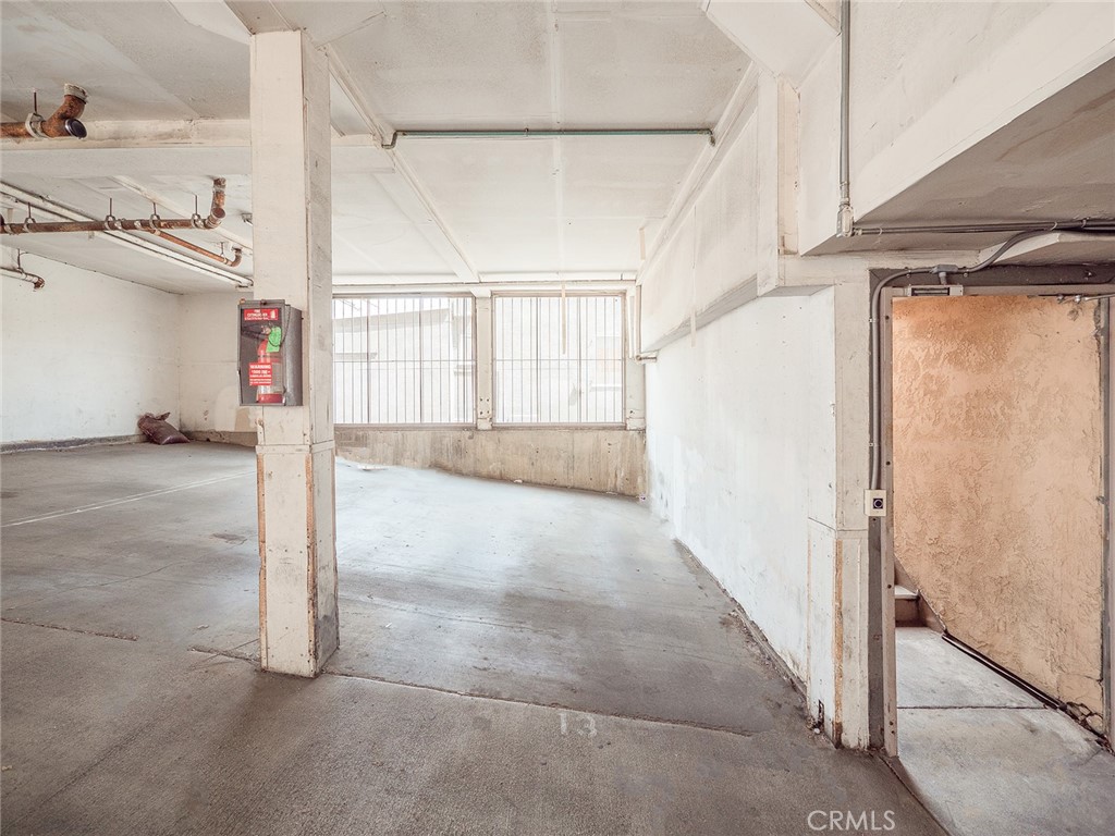 851 E 9th Street 205