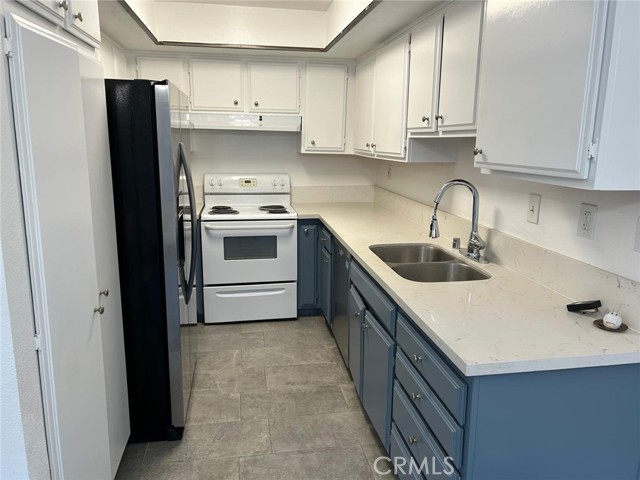 803 E Victoria Street, Carson CA: https://media.crmls.org/medias/677e70bd-5d59-4cff-94f4-53afe913871c.jpg