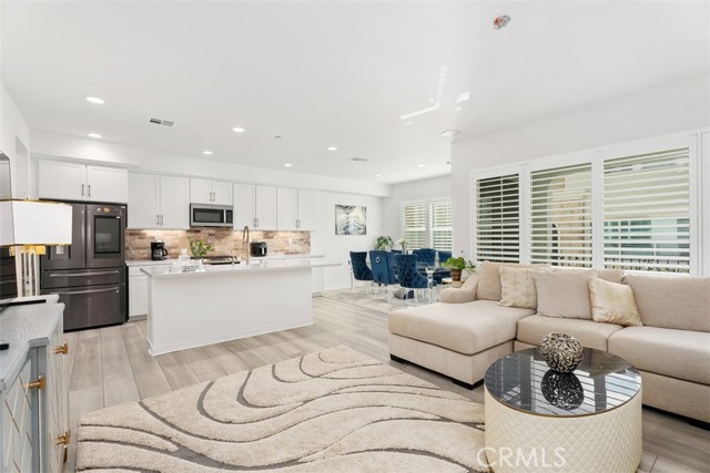 Front Image Thumbnail for CROC26028621