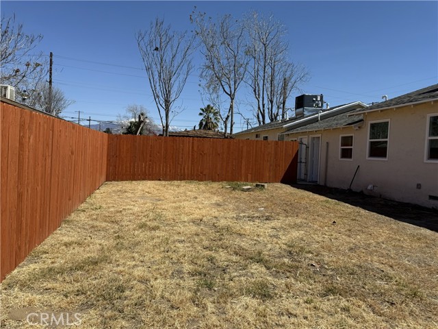 Detail Gallery Image 2 of 15 For 26474 Temple, Highland,  CA 92346 - 2 Beds | 1 Baths