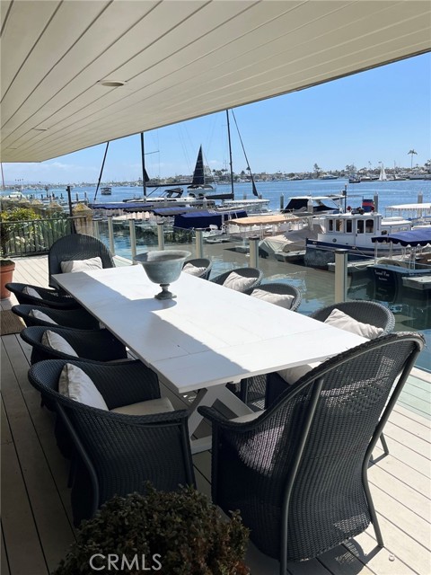 2636 Bayshore Drive, Newport Beach CA: https://media.crmls.org/medias/677f7d37-fc96-4571-9a9d-794afe72b232.jpg