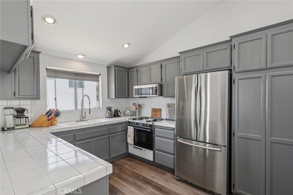 677f9365 8835 4e9e 9253 538d70da4d37