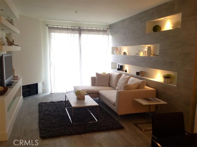 8811 Burton Way # 209, Los Angeles, California 90048, 1 Bedroom Bedrooms, ,1 BathroomBathrooms,Residential Lease,For Rent,8811 Burton Way # 209,CRSR24158270