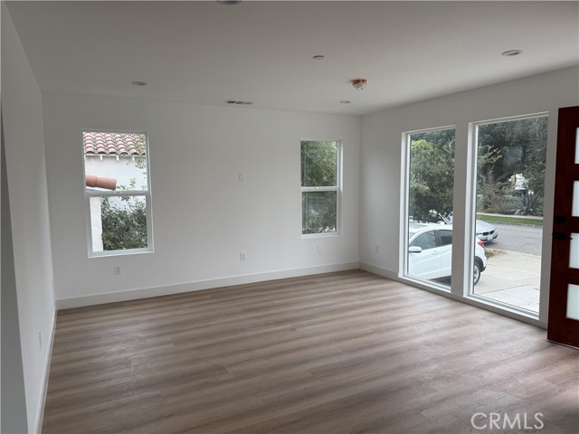 Detail Gallery Image 18 of 20 For 3031 Vineyard Ave, Los Angeles,  CA 90016 - 3 Beds | 2 Baths