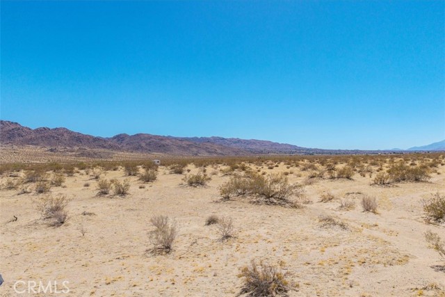 5888 La Ferney Avenue, Joshua Tree CA: https://media.crmls.org/medias/678296a5-dfc7-4300-b1cd-cc9728fd6a3d.jpg