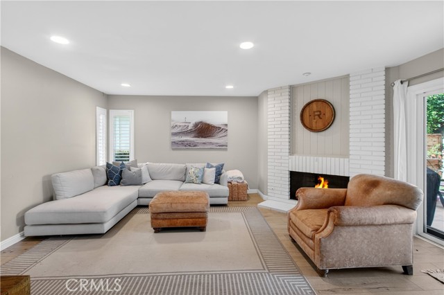 Detail Gallery Image 6 of 25 For 175 Admiral Way #20,  Costa Mesa,  CA 92627 - 3 Beds | 2/1 Baths