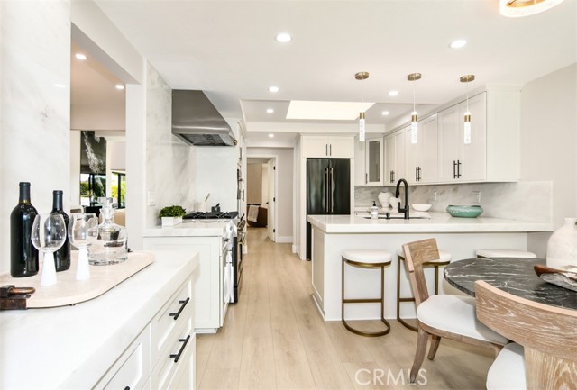 Detail Gallery Image 25 of 41 For 10 White Water Dr, Corona Del Mar,  CA 92625 - 2 Beds | 2 Baths