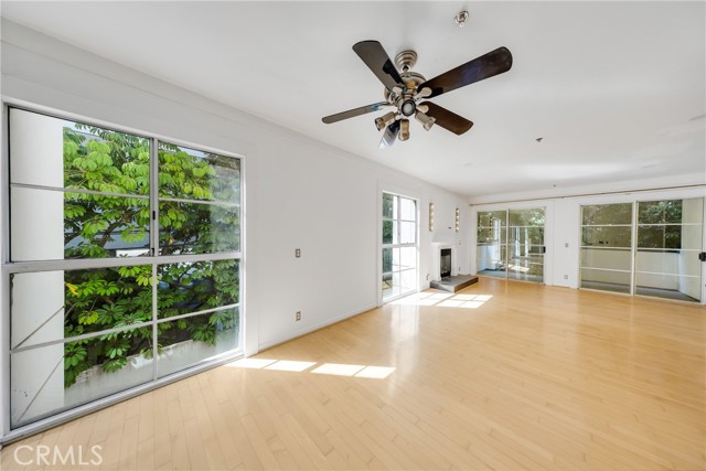 Detail Gallery Image 11 of 34 For 1401 S Bentley Ave #203,  Los Angeles,  CA 90025 - 2 Beds | 3 Baths