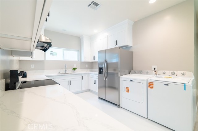 2451 Graydon Avenue, Monrovia CA: https://media.crmls.org/medias/6784f65c-ae2c-47fd-80af-beab2e1b8288.jpg