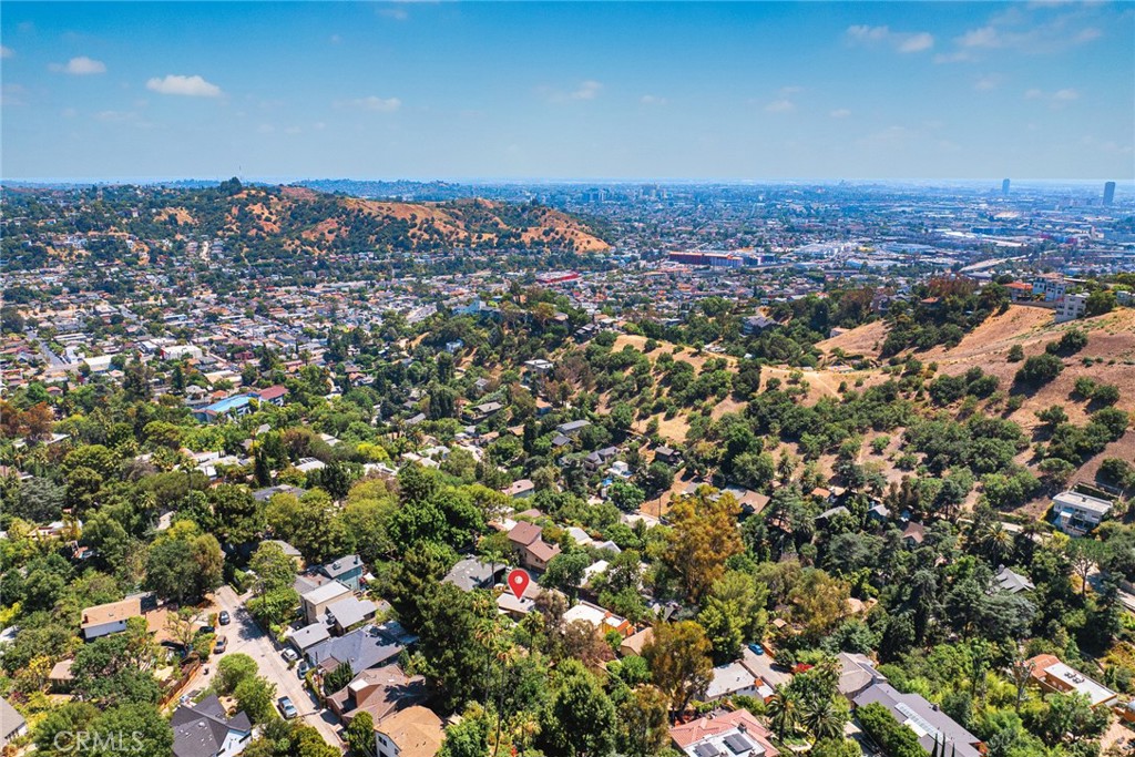 https://media.crmls.org/medias/67853ea7-c92f-4c07-9499-9a6c33736110.jpg?preset=X-Large