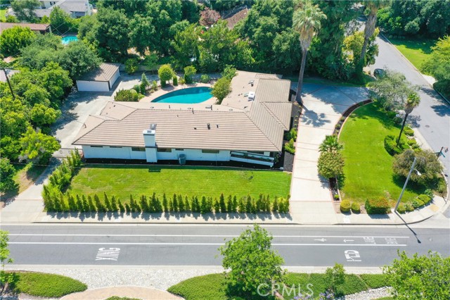 6 Woodland Lane, Arcadia CA: https://media.crmls.org/medias/67859bea-44e9-4089-ba06-7a9c1474d8ef.jpg