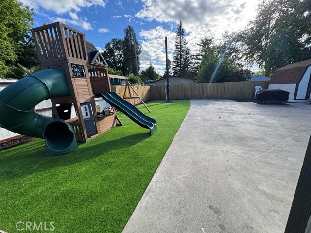 Image 28 of 31 For 627 Ventura  