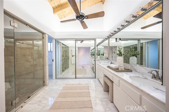 Image 24 of 47 For 16611 Carousel Lane