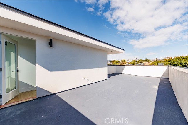 Detail Gallery Image 49 of 75 For 5209 W 20th, Los Angeles,  CA 90016 - – Beds | – Baths