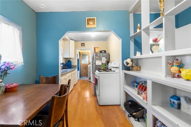 Detail Gallery Image 8 of 26 For 151 E 105th St, Los Angeles,  CA 90003 - 2 Beds | 1 Baths