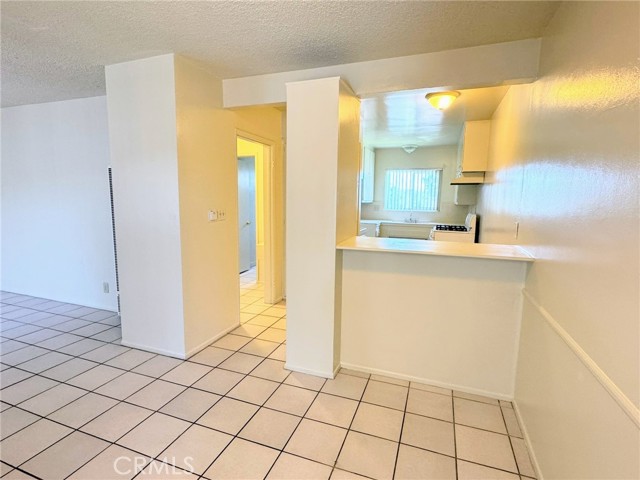1026 W Granada Court, Ontario CA: https://media.crmls.org/medias/6787565f-e102-40ff-8f02-24e85d4734d0.jpg