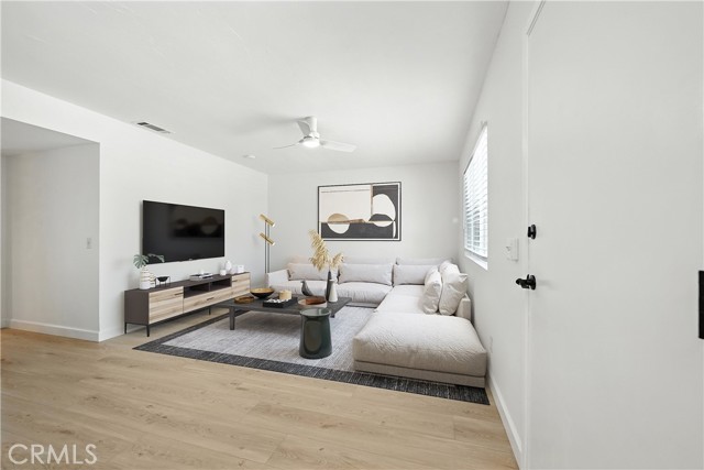 Detail Gallery Image 8 of 19 For 3935 San Ramon Dr, Oceanside,  CA 92057 - 2 Beds | 2 Baths