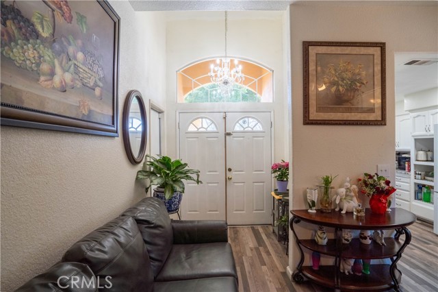 Detail Gallery Image 8 of 33 For 2380 S Holly Ave, Fresno,  CA 93706 - 4 Beds | 2 Baths