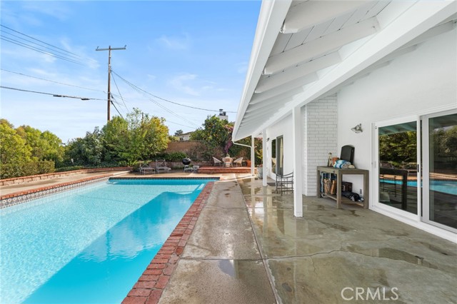 Detail Gallery Image 29 of 30 For 23843 Crosson Dr, Woodland Hills,  CA 91367 - 3 Beds | 2/1 Baths