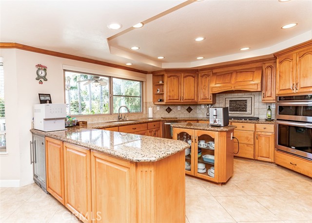 Image 12 of 37 For 2826 Larkspur Avenue