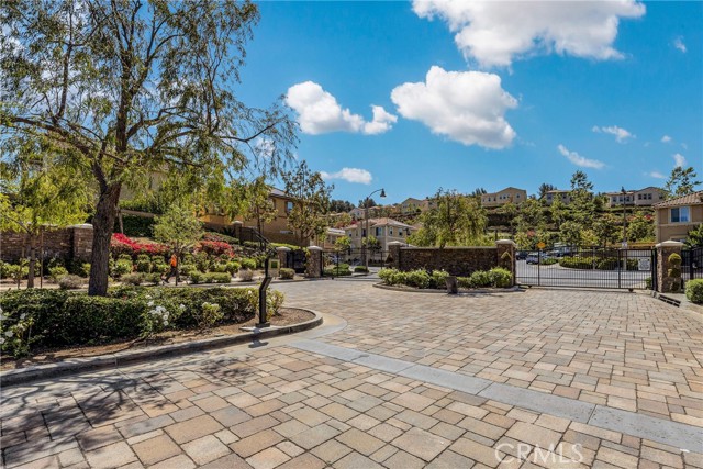 Detail Gallery Image 11 of 12 For 3201 Marigold Cir, Diamond Bar,  CA 91765 - 2 Beds | 2/1 Baths