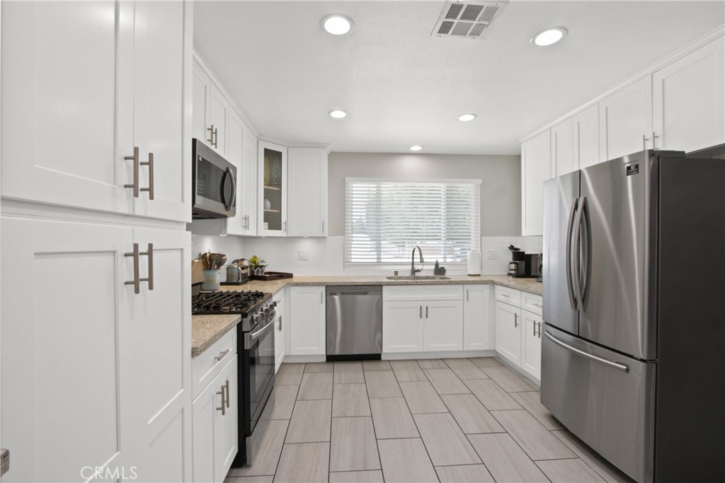 6789cba0 126a 4b4c 848e 07979d87f793