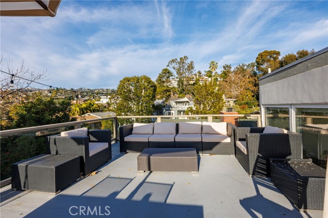 Detail Gallery Image 14 of 17 For 548 Agate St, Laguna Beach,  CA 92651 - 3 Beds | 3 Baths