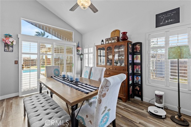 Detail Gallery Image 7 of 33 For 12929 Topaz Cir, Victorville,  CA 92392 - 5 Beds | 3 Baths