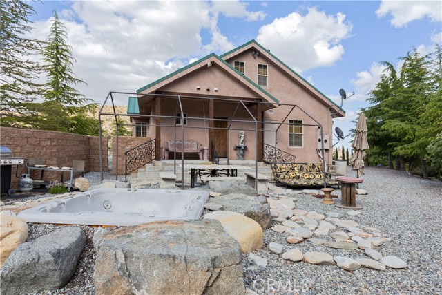 Detail Gallery Image 31 of 45 For 1870 Oak Springs Valley Rd, Wrightwood,  CA 92397 - 2 Beds | 2 Baths