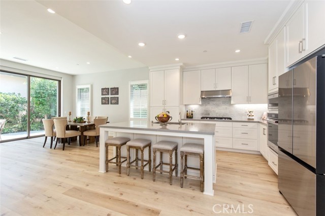 Detail Gallery Image 5 of 18 For 114 Vigna, Irvine,  CA 92602 - 4 Beds | 3/1 Baths