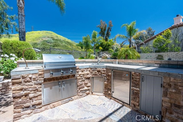 Detail Gallery Image 16 of 55 For 22019 Gold Canyon Dr, Saugus,  CA 91390 - 4 Beds | 2/2 Baths