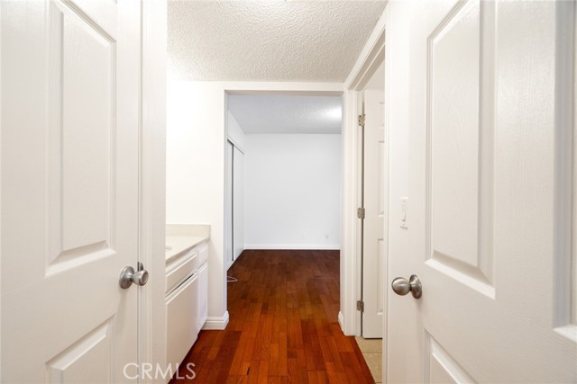 Detail Gallery Image 17 of 33 For 10149 Commerce Ave #8,  Tujunga,  CA 91042 - 2 Beds | 2 Baths
