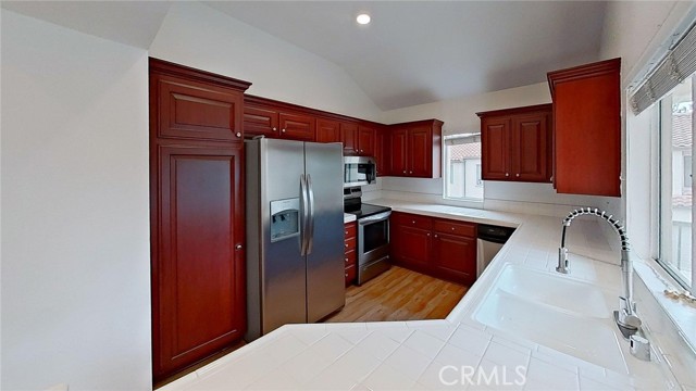 Detail Gallery Image 10 of 27 For 137 Corsica Dr, Newport Beach,  CA 92660 - 2 Beds | 1 Baths