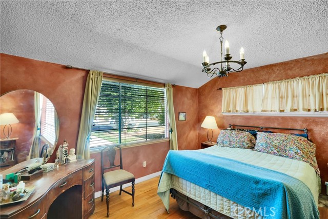 6650 Sale Avenue, West Hills CA: https://media.crmls.org/medias/67905eb1-bda2-4640-b663-fb78e4bd3d89.jpg
