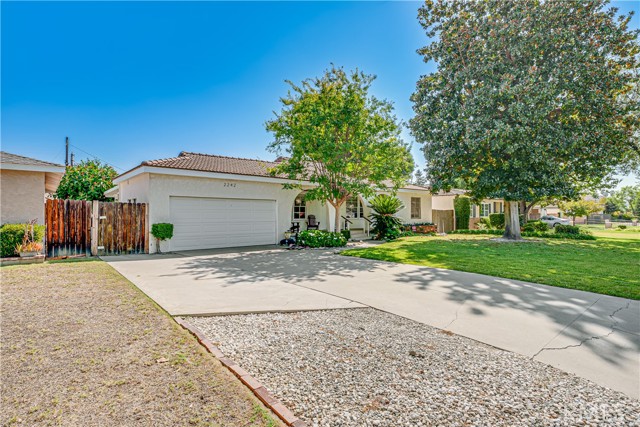 2242 S 5th Avenue, Arcadia CA: https://media.crmls.org/medias/67911a81-8d27-4aff-9795-785cf8281d9f.jpg