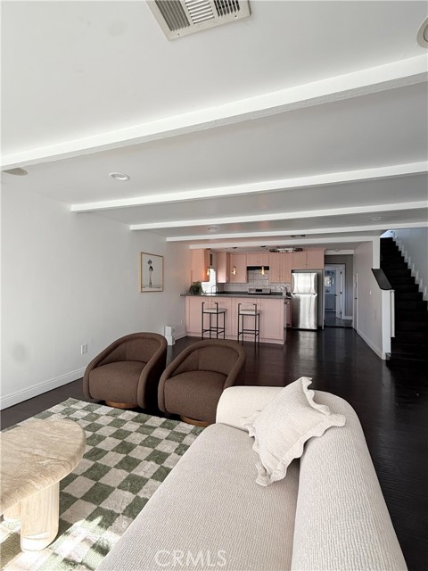 Detail Gallery Image 4 of 5 For 6431 Roble, Los Angeles,  CA 90042 - 3 Beds | 2 Baths