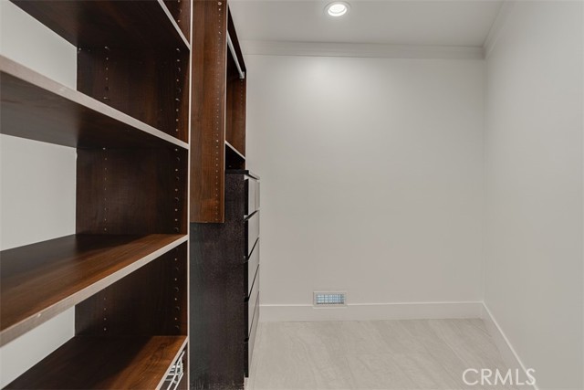 11354 Sunshine Terrace, Studio City CA: https://media.crmls.org/medias/6791e9dd-e8f4-4ad1-b6d7-74eddeadf004.jpg